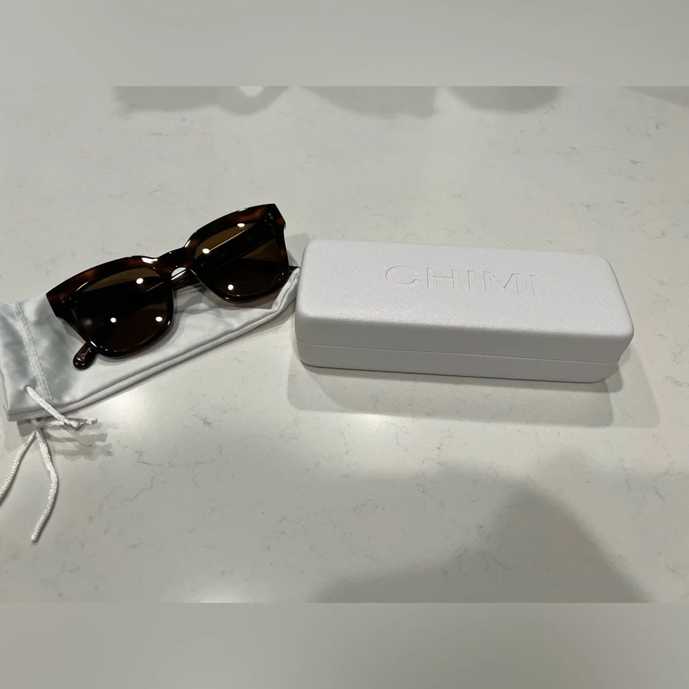 New Chimi Tortoise Sunglasses - Picture 10 of 12